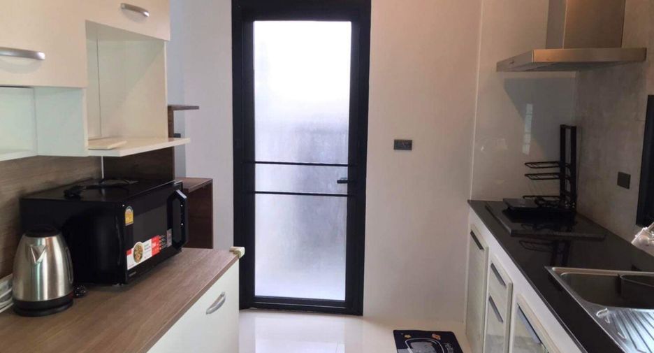 Casa en alquiler de 3 habitaciones en Bang Lamung, Chonburi