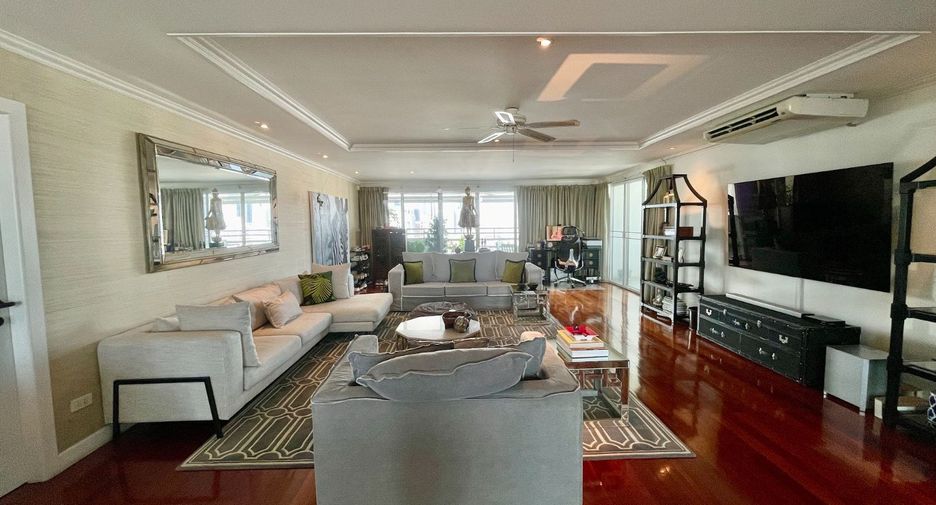 For sale 3 bedrooms condo in Watthana, Bangkok