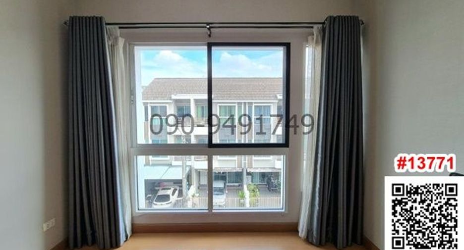 For rent 3 bedrooms townhouse in Prawet, Bangkok