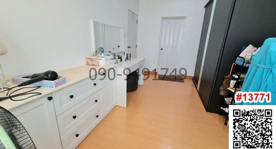 For rent 3 bedrooms townhouse in Prawet, Bangkok