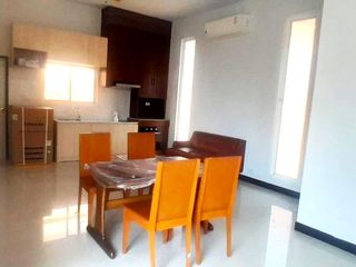 À louer 2 chambres maison à Bang Lamung, Chonburi