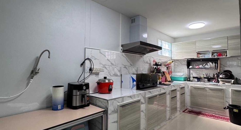 For sale 3 bed house in Ban Bueng, Chonburi