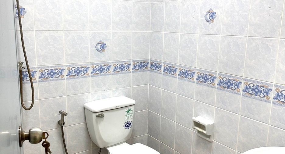Casa adosada en venta de 3 habitaciones en Bang Bua Thong, Nonthaburi