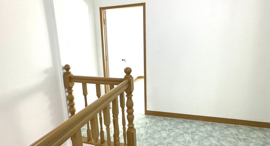 Casa adosada en venta de 3 habitaciones en Bang Bua Thong, Nonthaburi