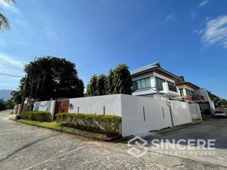 For rent and for sale 3 bedrooms villa in Mueang Phuket, Phuket