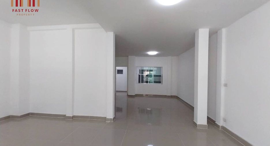 Reihenhaus zum Kauf mit 3 Zimmer in Khlong Luang, Pathum Thani