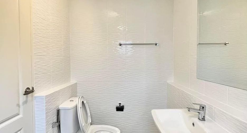 出租 4 卧室 独立屋 在 Mueang Pathum Thani, Pathum Thani