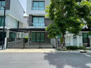 For rent そして for sale 4 Beds house in Lat Phrao, Bangkok