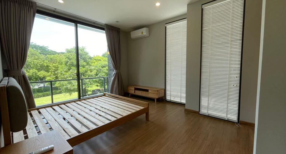 For rent and for sale 4 bedrooms house in Lat Phrao, Bangkok