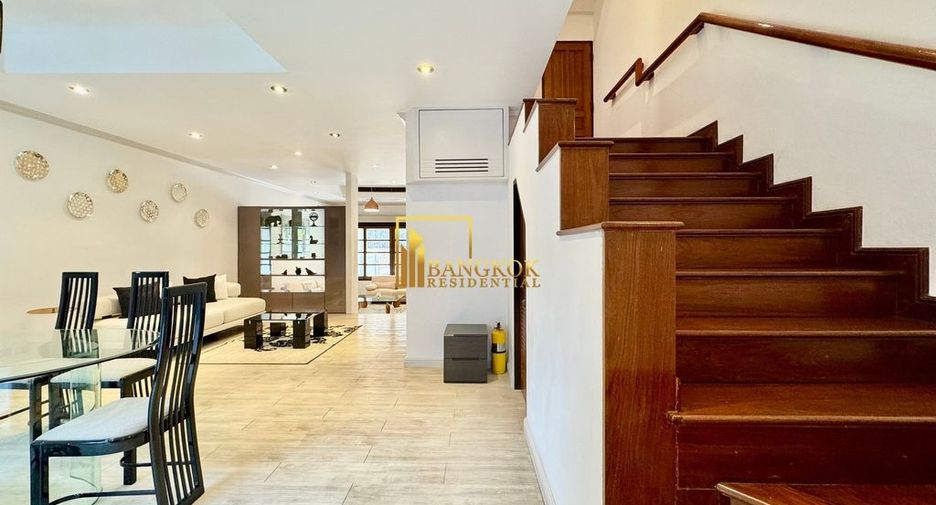 For rent 3 bedrooms townhouse in Khlong Toei, Bangkok