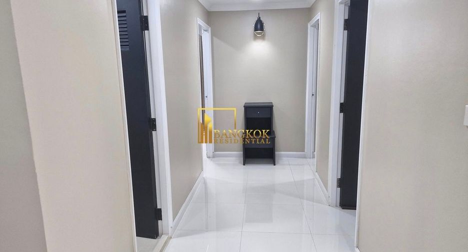 Condo en alquiler de 3 habitaciones en Watthana, Bangkok