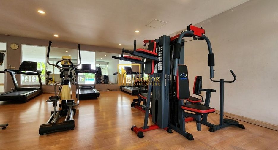 Condo en alquiler de 3 habitaciones en Watthana, Bangkok