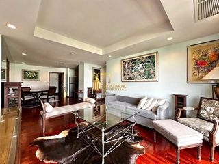 For rent 2 bedrooms condo in Yan Nawa, Bangkok