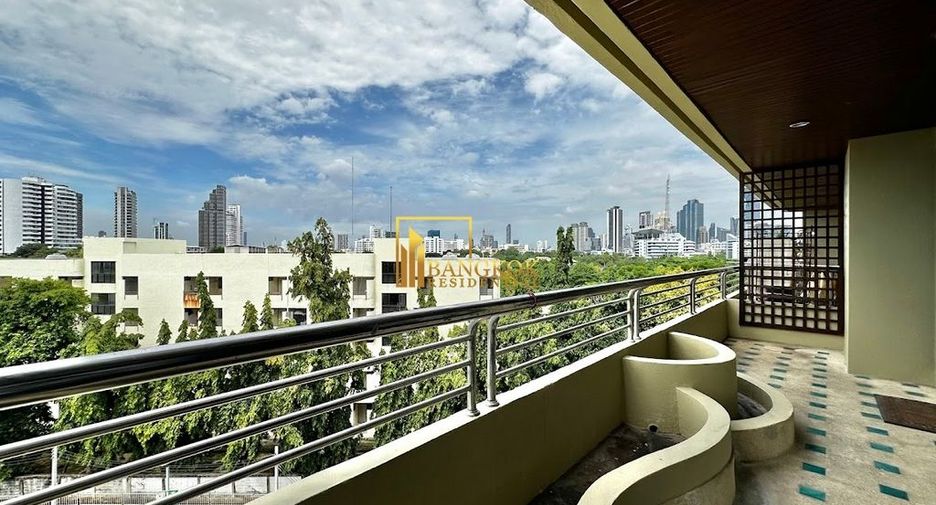 À louer 2 chambres condo à Yan Nawa, Bangkok