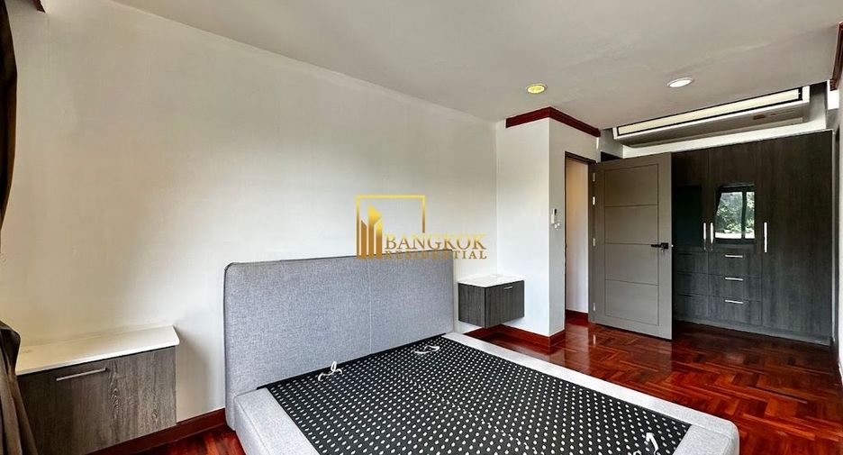 À louer 2 chambres condo à Yan Nawa, Bangkok