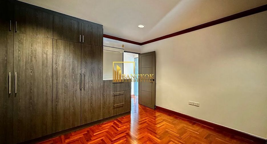 À louer 2 chambres condo à Yan Nawa, Bangkok