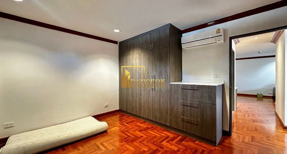 À louer 2 chambres condo à Yan Nawa, Bangkok