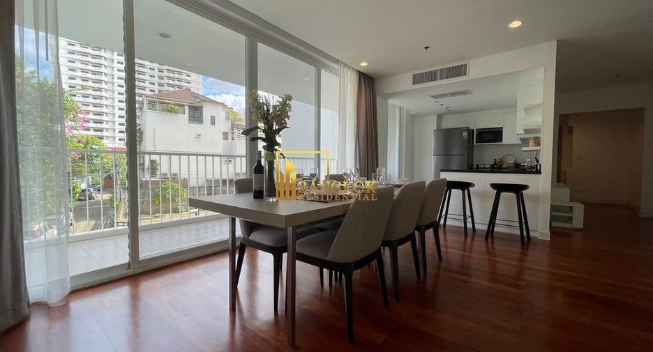 For rent 4 bedrooms apartment in Watthana, Bangkok