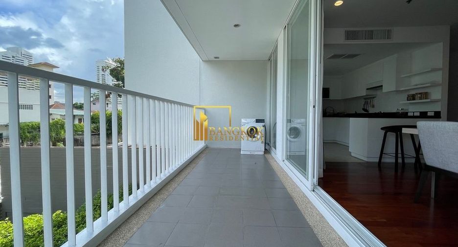 For rent 4 bedrooms apartment in Watthana, Bangkok