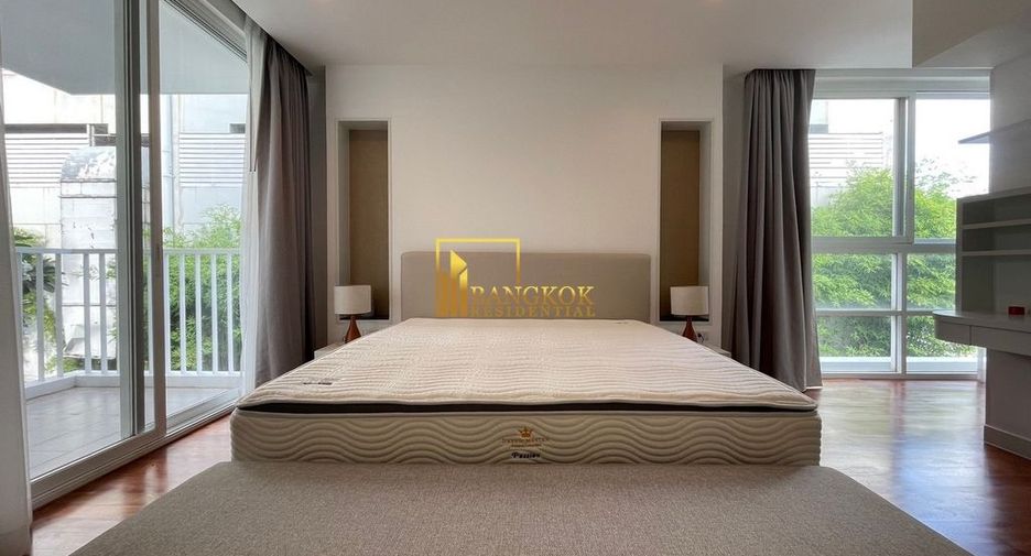 For rent 4 bedrooms apartment in Watthana, Bangkok