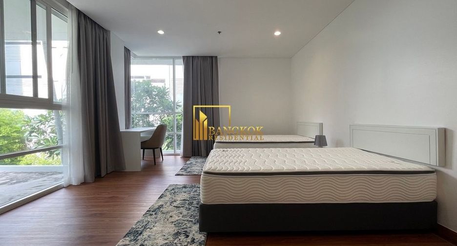 For rent 4 bedrooms apartment in Watthana, Bangkok