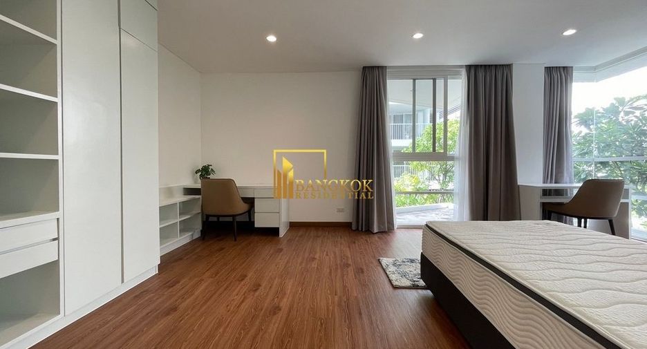For rent 4 bedrooms apartment in Watthana, Bangkok