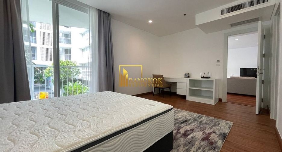 For rent 4 bedrooms apartment in Watthana, Bangkok