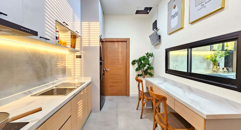 À vendre 4 chambres villa à Bang Lamung, Chonburi