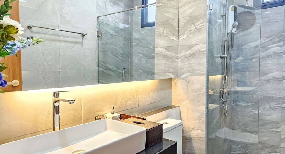 À vendre 4 chambres villa à Bang Lamung, Chonburi