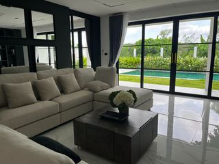 For Rent 6 Bedroom Villa In Bang Lamung, Chonburi