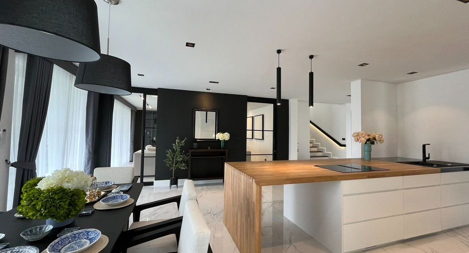 For rent and for sale 6 bedrooms villa in Bang Lamung, Chonburi