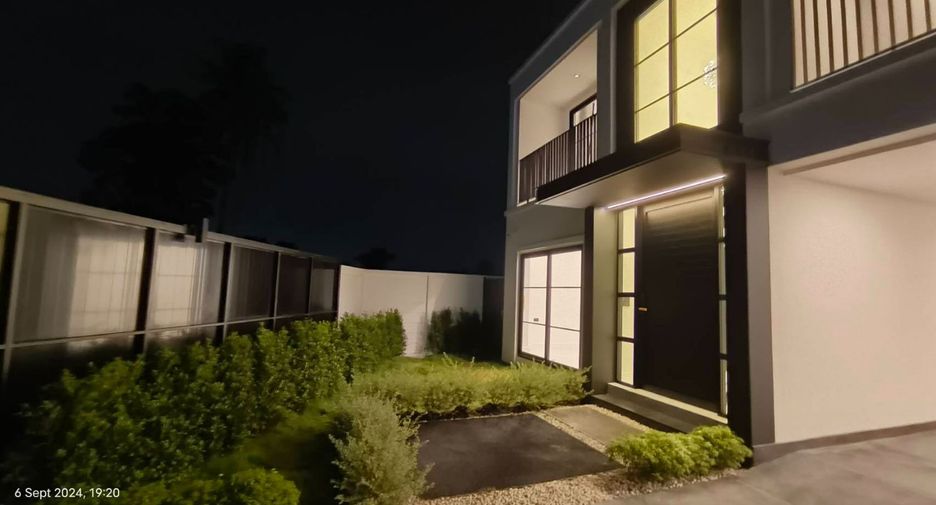 For rent and for sale 6 bedrooms villa in Bang Lamung, Chonburi