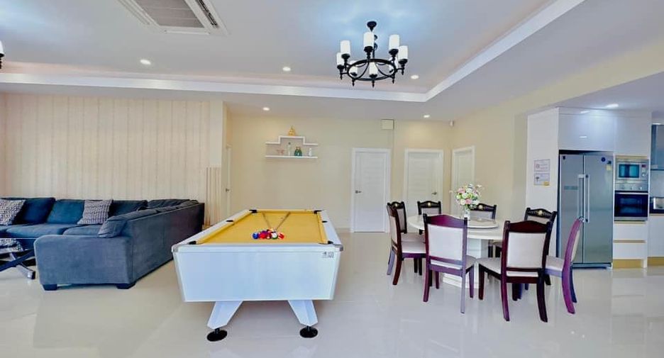 Villa en alquiler y en venta de 4 habitaciones en Bang Lamung, Chonburi