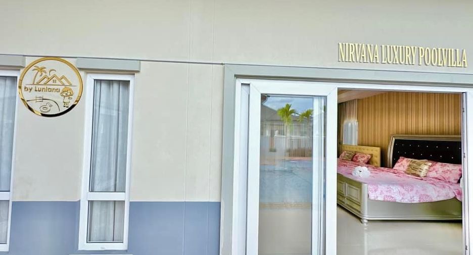 Villa en alquiler y en venta de 4 habitaciones en Bang Lamung, Chonburi