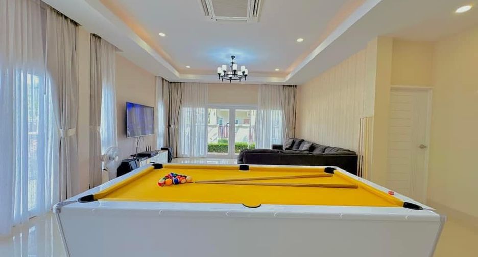 Villa en alquiler y en venta de 4 habitaciones en Bang Lamung, Chonburi