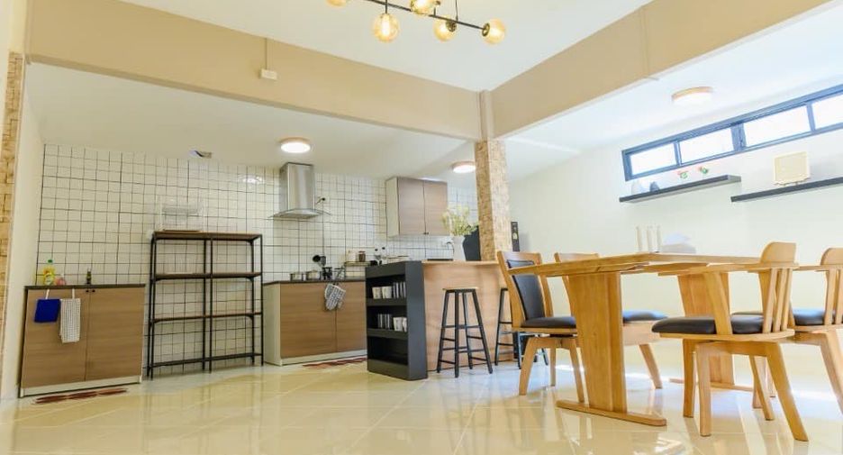 For rent and for sale 3 bedrooms house in Bang Lamung, Chonburi