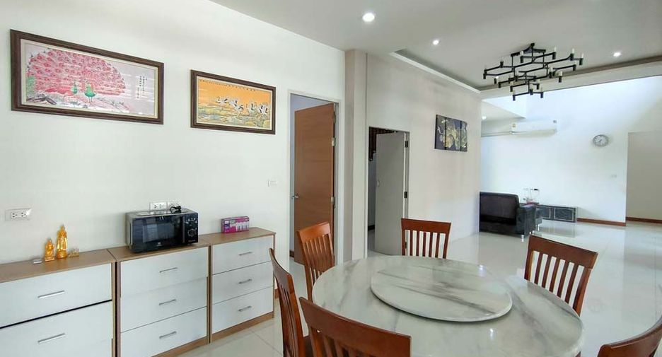 For rent and for sale 4 bedrooms house in Mueang Chiang Mai, Chiang Mai