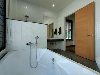 For rent and for sale 4 bedrooms house in Mueang Chiang Mai, Chiang Mai