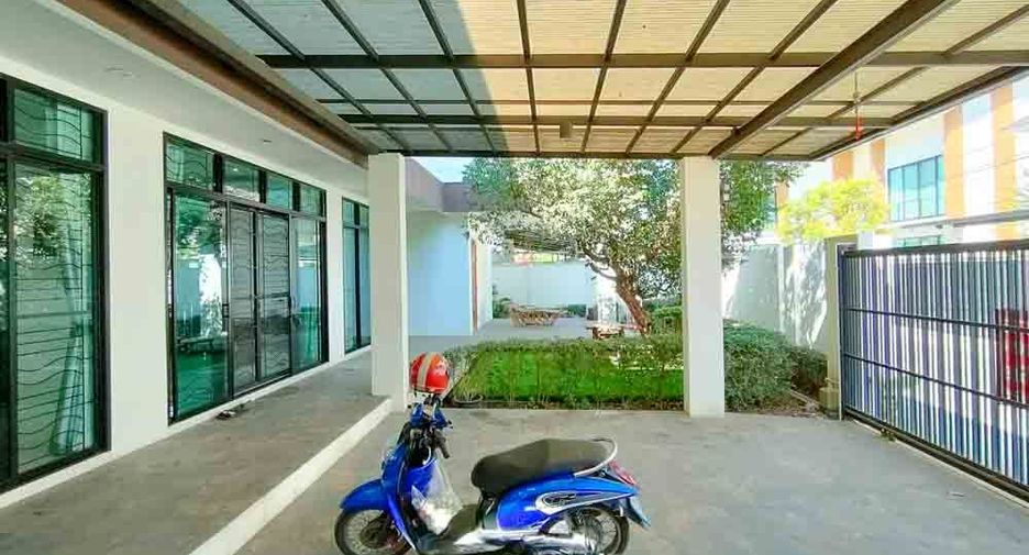 For rent and for sale 4 bedrooms house in Mueang Chiang Mai, Chiang Mai