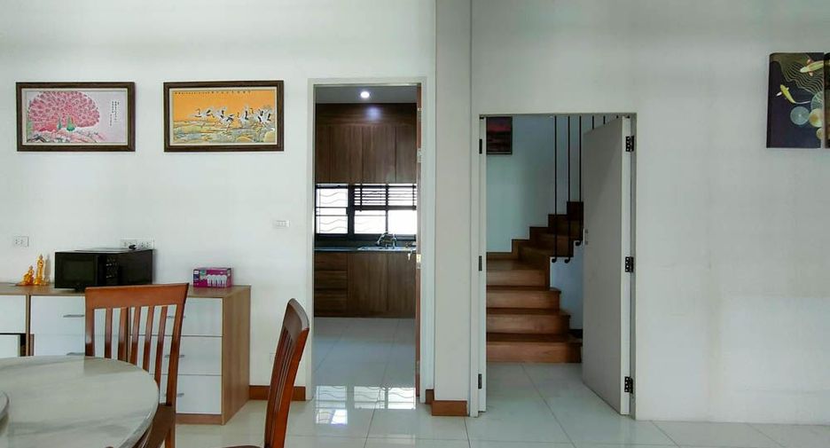 For rent and for sale 4 bedrooms house in Mueang Chiang Mai, Chiang Mai