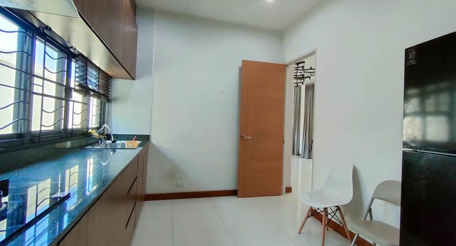 For rent and for sale 4 bedrooms house in Mueang Chiang Mai, Chiang Mai