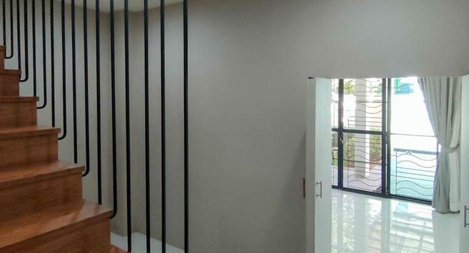 For rent and for sale 4 bedrooms house in Mueang Chiang Mai, Chiang Mai