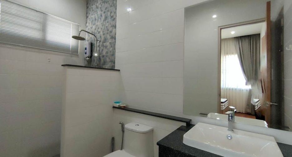For rent and for sale 4 bedrooms house in Mueang Chiang Mai, Chiang Mai