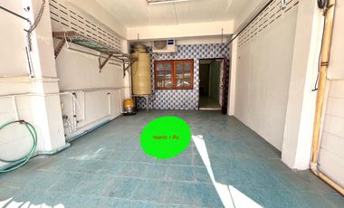 For sale 3 bed townhouse in Mueang Samut Prakan, Samut Prakan