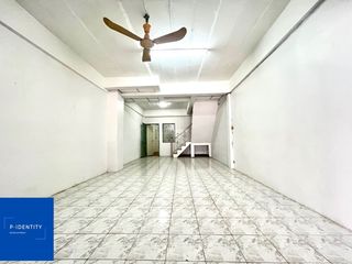 For sale 3 bed townhouse in Mueang Samut Prakan, Samut Prakan