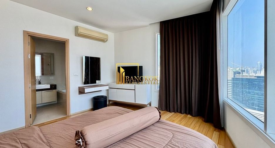 For rent 2 bedrooms condo in Khlong Toei, Bangkok