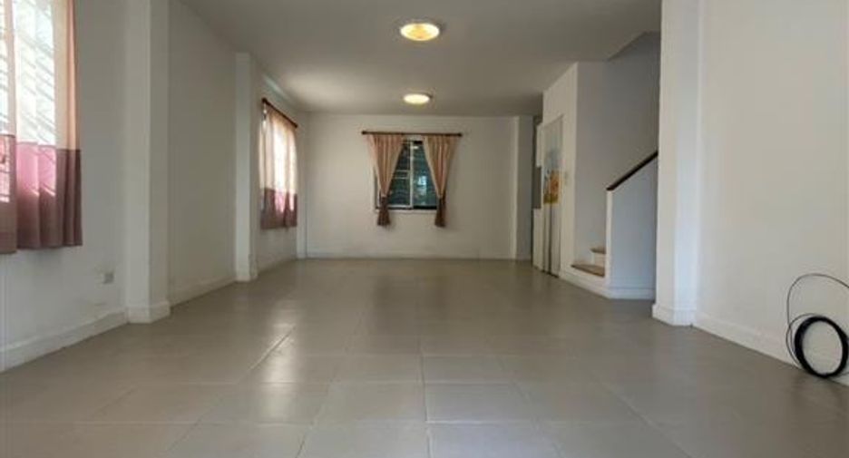 For sale 3 bed house in Mueang Chachoengsao, Chachoengsao