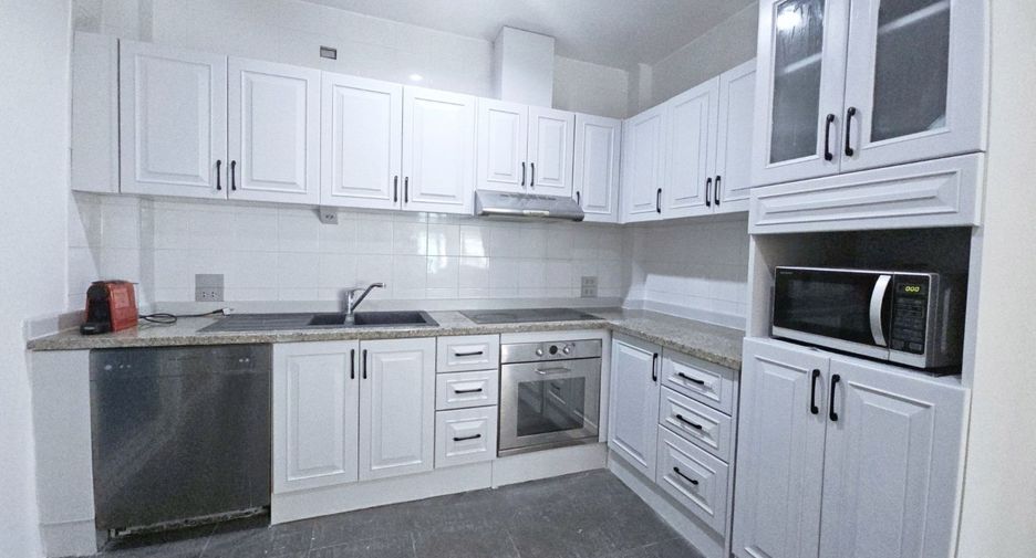 Haus zur Miete mit 4 Zimmer in Bang Lamung, Chonburi