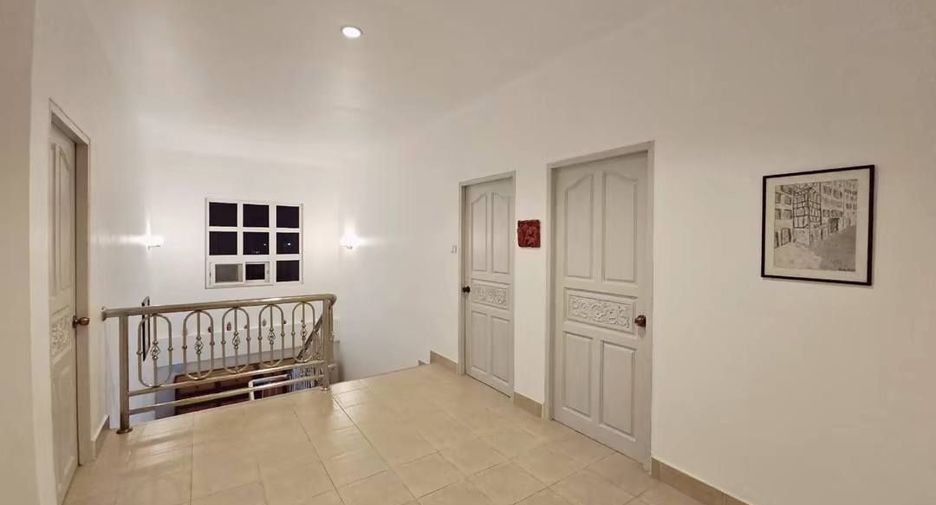 Haus zur Miete mit 4 Zimmer in Bang Lamung, Chonburi