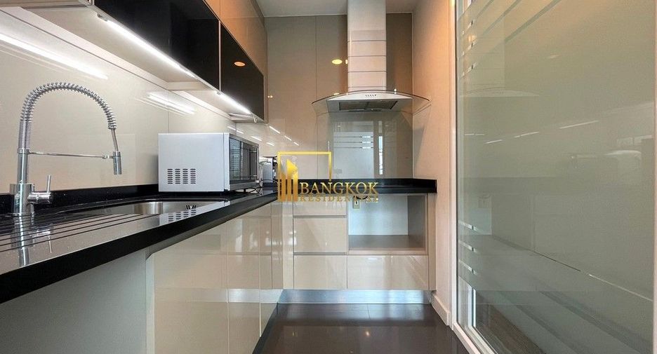 For rent 3 ベッドルーム condo in Khlong Toei, Bangkok